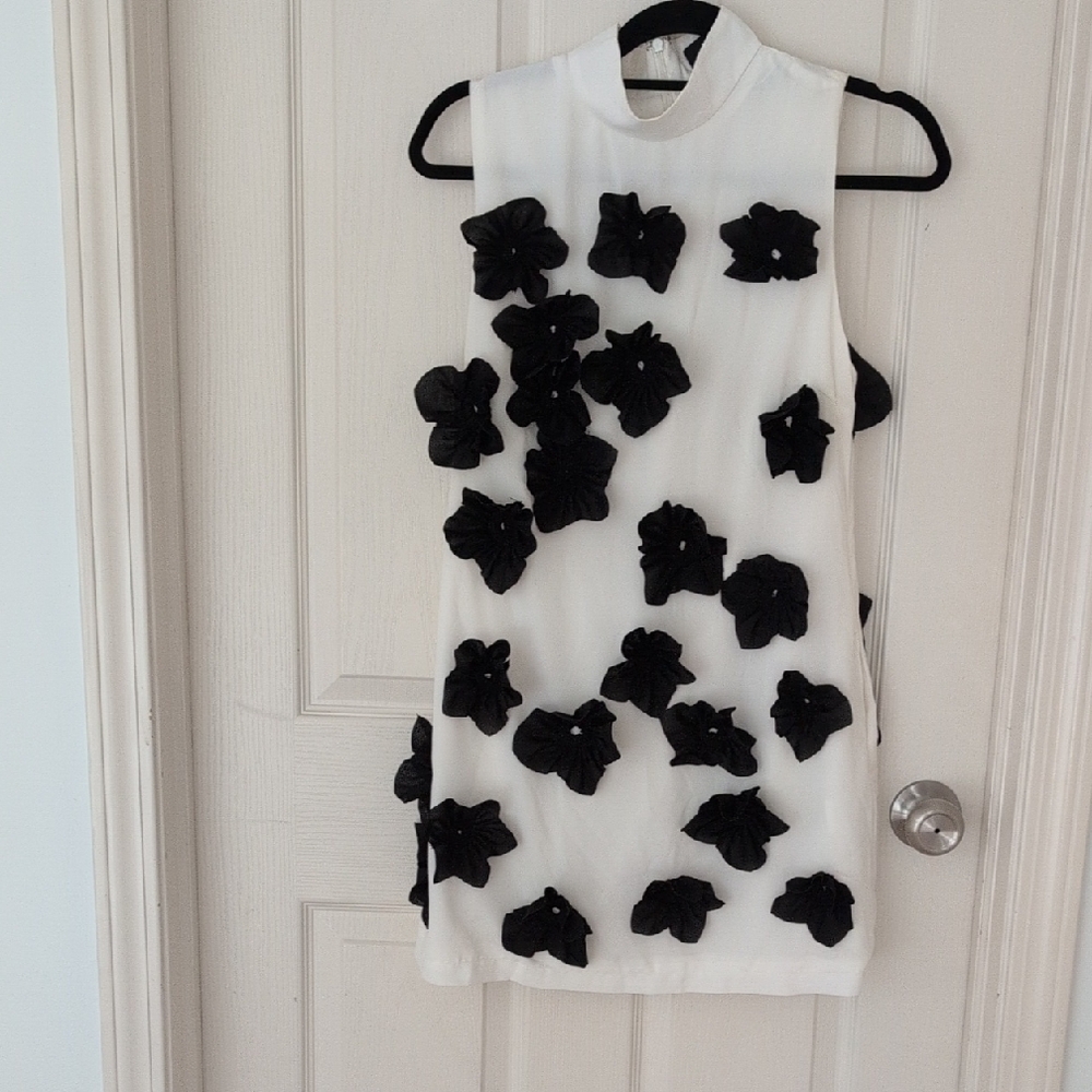 AKIRA Black Floral Appliqué White Dress
